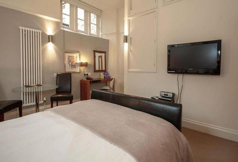 اتاق سوپریور خانوادگی, Bagshaw Hall