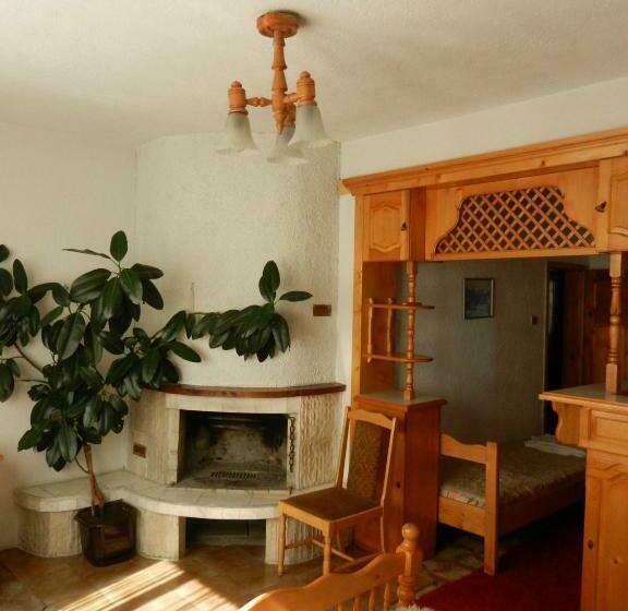 Standard Studio, Damianka Guest House