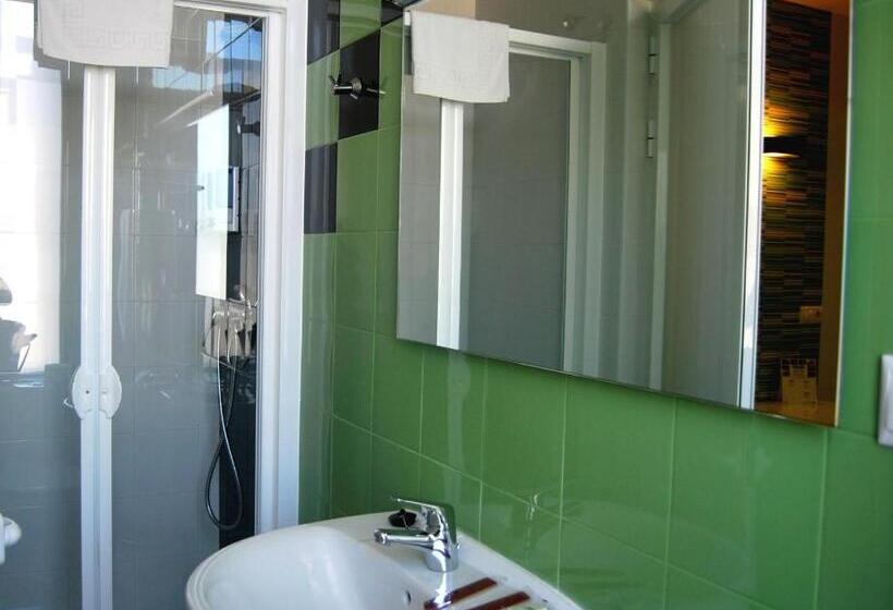 经济房, Hostal Restaurante Estación