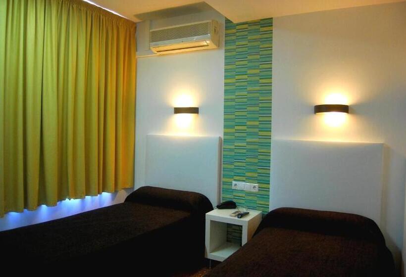 经济房, Hostal Restaurante Estación