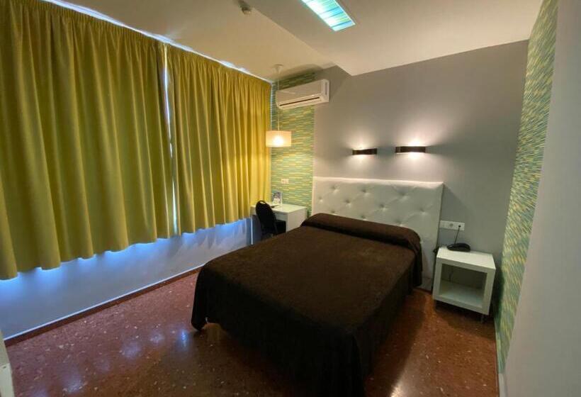 标准单人间, Hostal Restaurante Estación