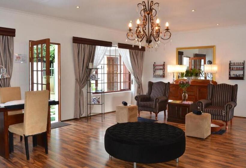 Президентский Люкс, Highgrove House Country Hotel, Restaurant, Farm & Spa