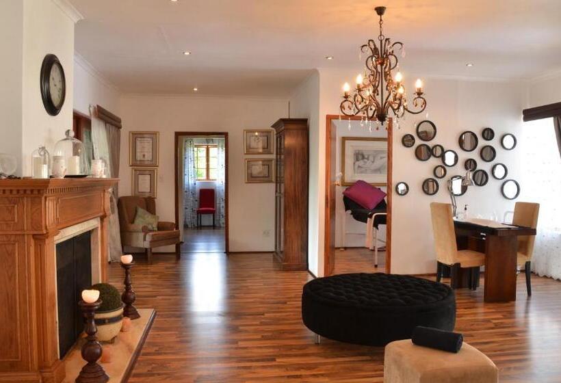 Люкс Повышенной Комфортности, Highgrove House Country Hotel, Restaurant, Farm & Spa