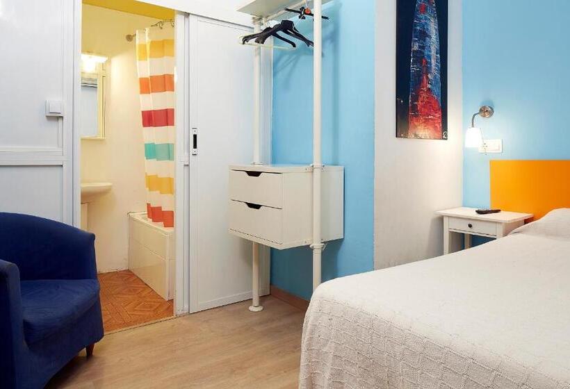 اتاق استاندارد یک نفره, Hostal Portugal