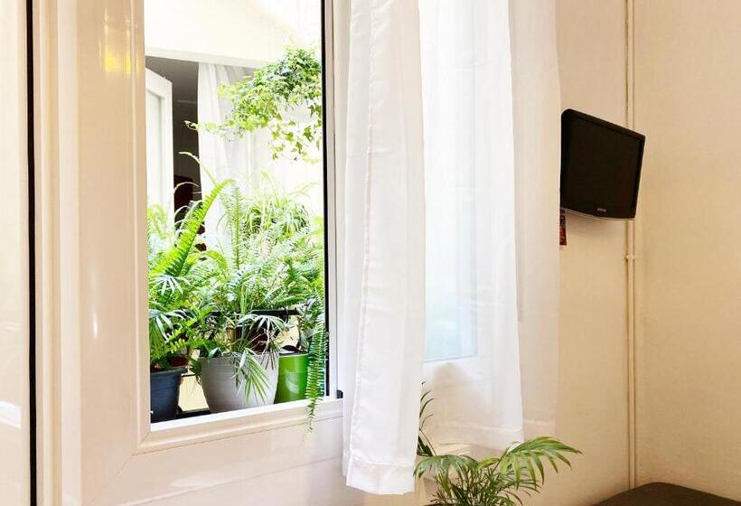 اتاق استاندارد یک نفره, Hostal Portugal