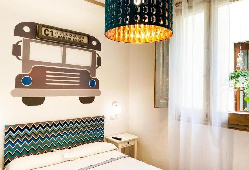 اتاق استاندارد با سرویس بهداشتی مشترک, Hostal Portugal