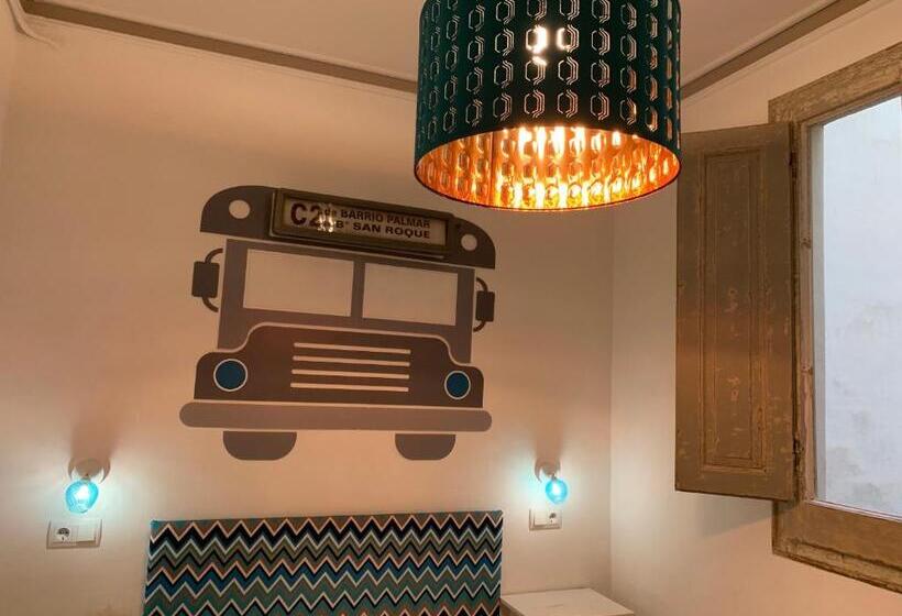 اتاق استاندارد با سرویس بهداشتی مشترک, Hostal Portugal