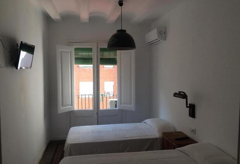 Номер Стандарт Совместная Ванная, Hostal Portugal