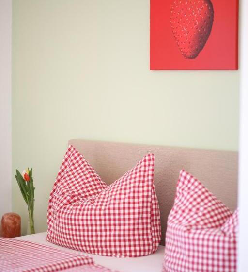 غرفة قياسية ثلاثية مزودة بشرفة, Pension Bergsee