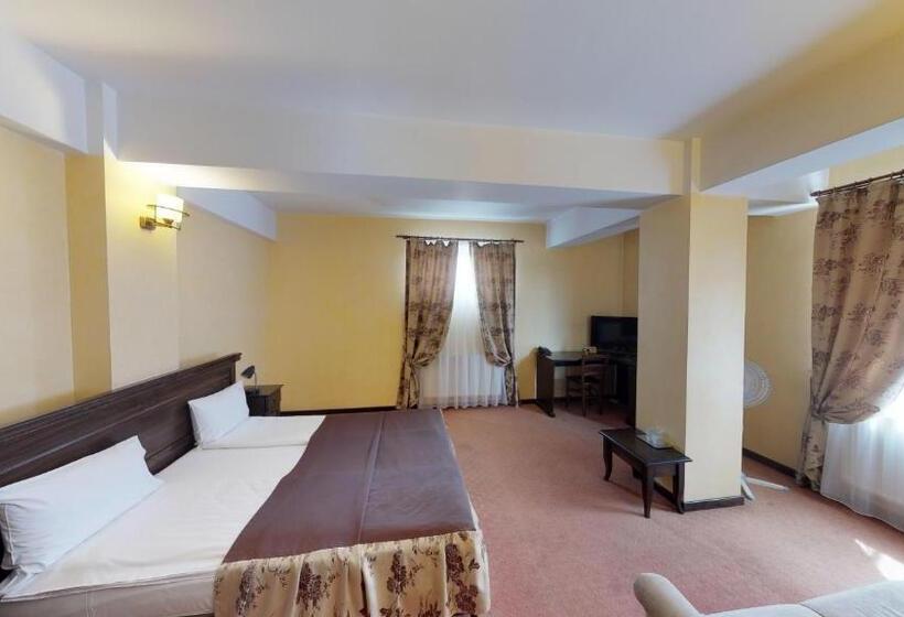 주니어 스위트, Pension Korona