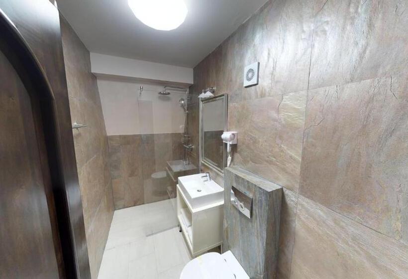 주니어 스위트, Pension Korona