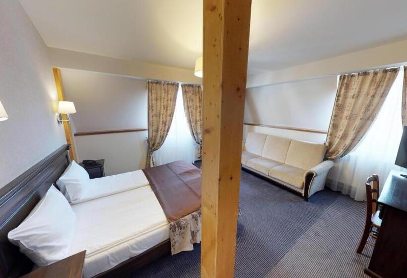 주니어 스위트, Pension Korona