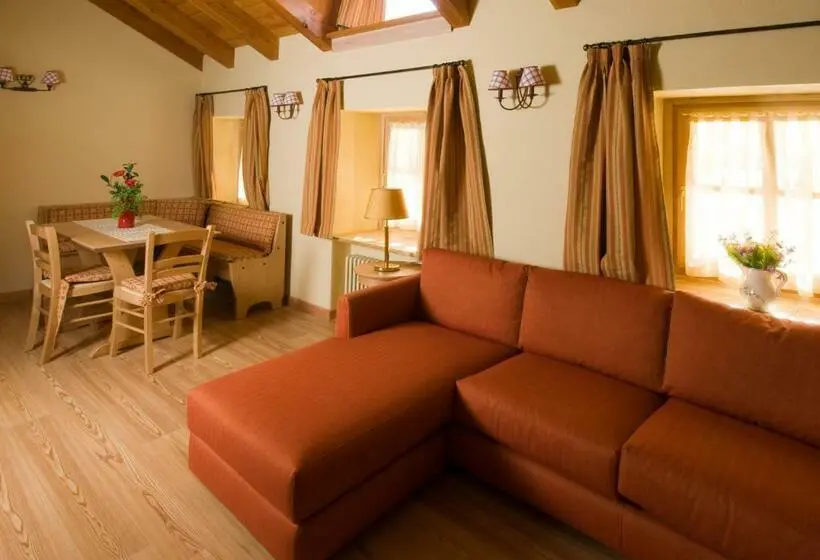 استودیوی استاندارد, Villa Fridau Resort