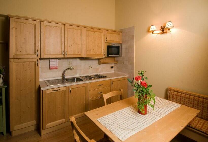 إستوديو قياسى, Villa Fridau Resort