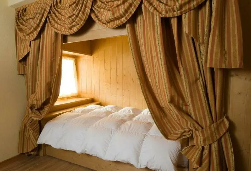 استودیوی استاندارد, Villa Fridau Resort