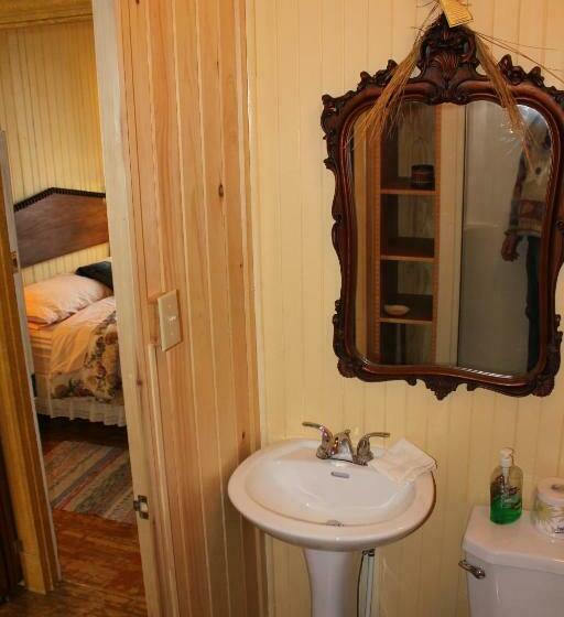 スタンダードルーム, Auberge Du Café Chez Sam