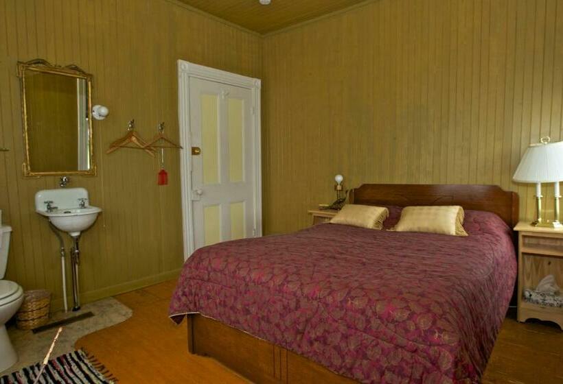 スタンダードルーム, Auberge Du Café Chez Sam