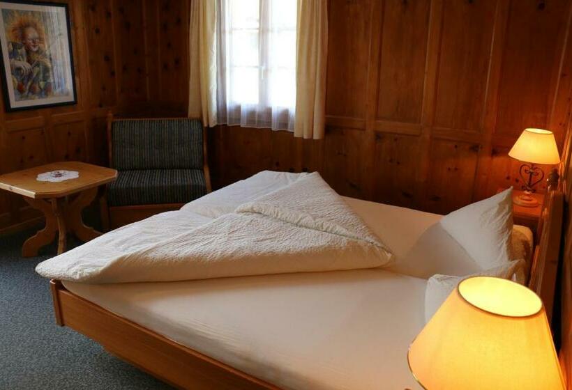 غرفة قياسية مزوَّدة بشُرفة, Restaurant Alpenblick