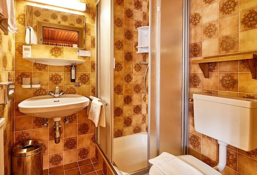 اتاق خانوادگی, Bio Pension Bliem