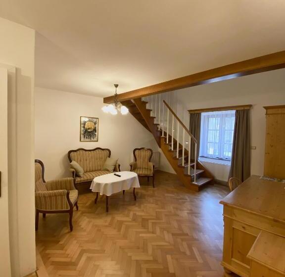 חדר דלוקס לשלושה, Rezidence Zvon