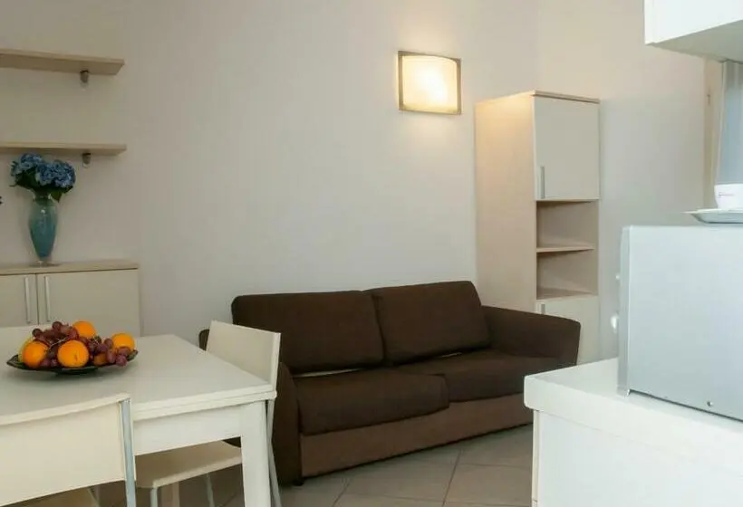 استودیوی استاندارد, Residence Art