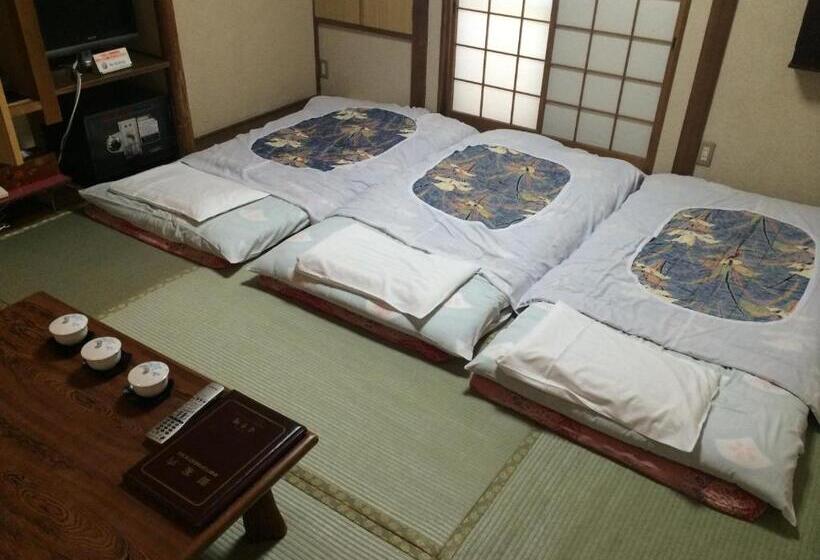 Pokój Standard Trzyosobowy, Nihonkan