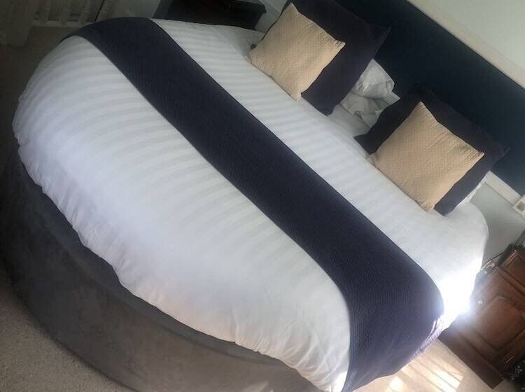 标准间, The Old Bell Inn