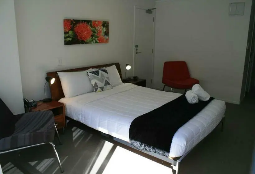 スタンダードスタジオ, Atlas Suites And Apartments