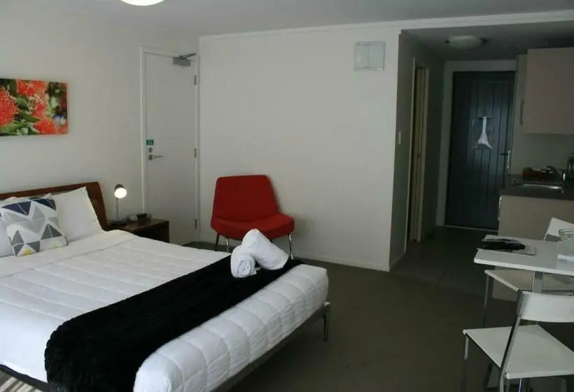 スタンダードスタジオ, Atlas Suites And Apartments