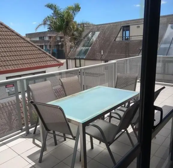 ３ベッドルームアパートメント, Atlas Suites And Apartments