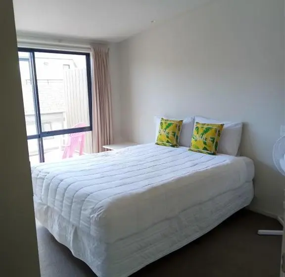 ３ベッドルームアパートメント, Atlas Suites And Apartments