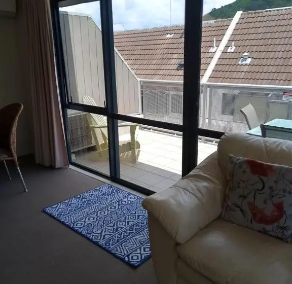 ３ベッドルームアパートメント, Atlas Suites And Apartments