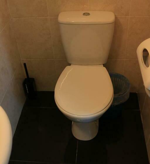 家庭间, Acorn Lodge Guest House