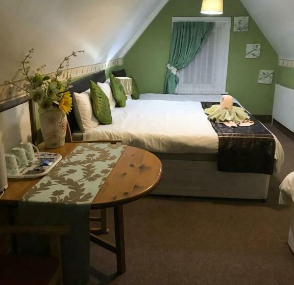 غرفة قياسية ثلاثية, Acorn Lodge Guest House