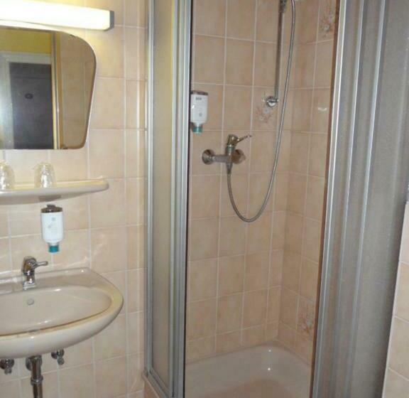 غرفة قياسية ثلاثية, Gästehaus Vis A Vis