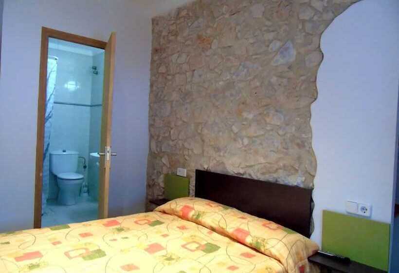 标准单人间, Pensió I Apartament Torrent