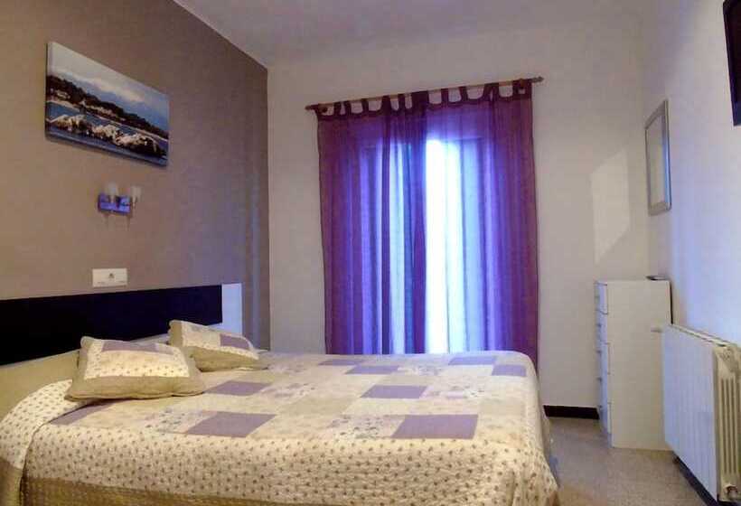 스탠다드 발코니 룸, Pensió I Apartament Torrent