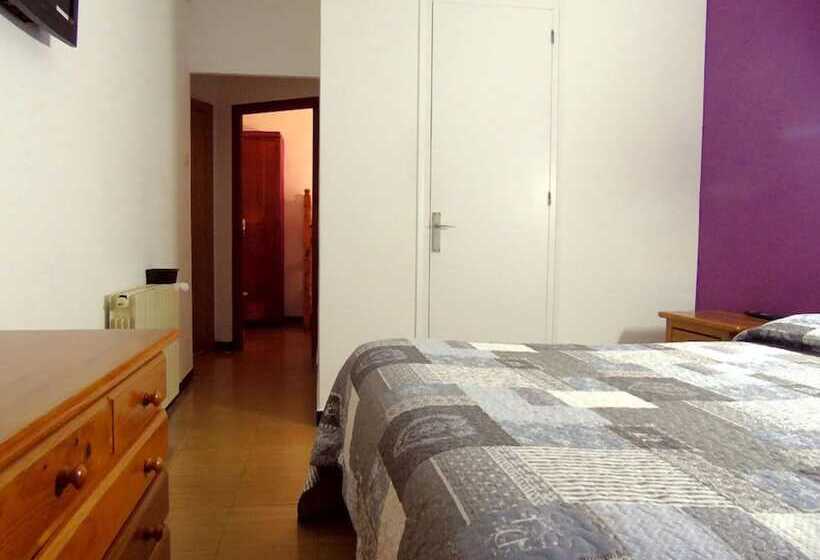 ファミリールーム, Pensió I Apartament Torrent