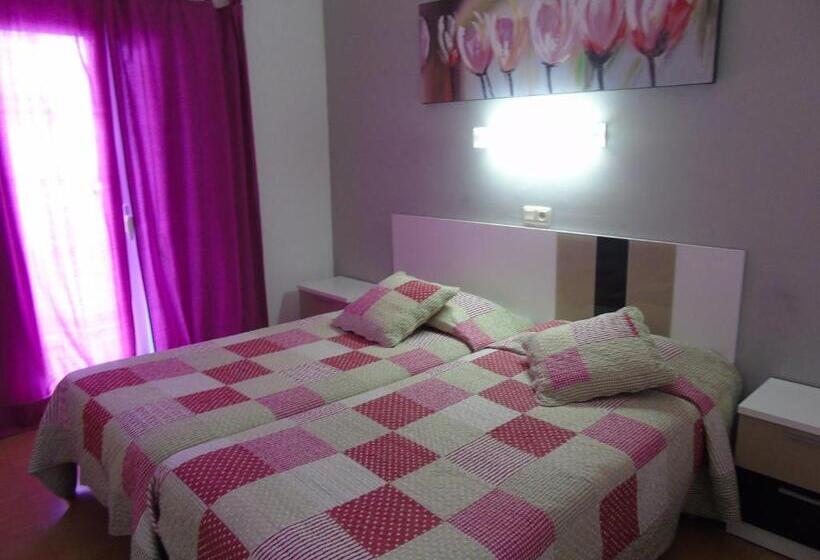 스탠다드 발코니 룸, Pensió I Apartament Torrent