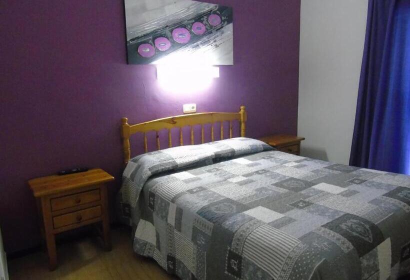 패밀리 룸, Pensió I Apartament Torrent