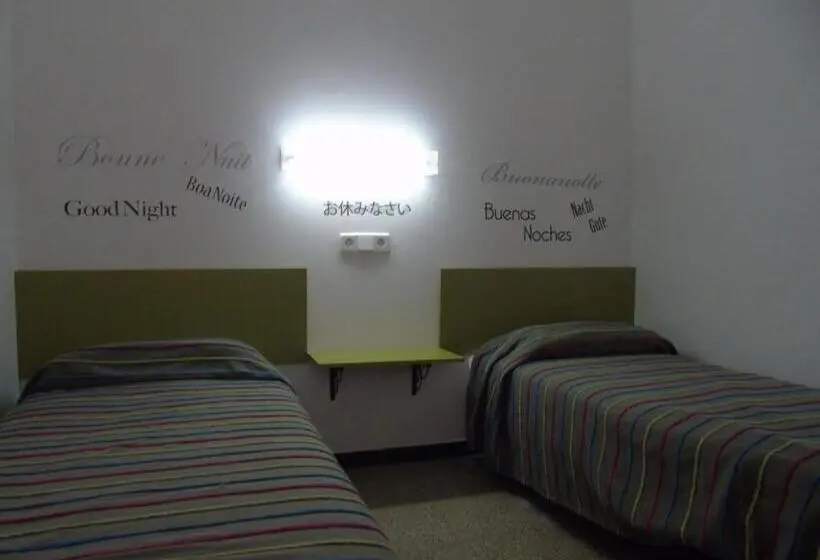Perhehuone, Pensió I Apartament Torrent