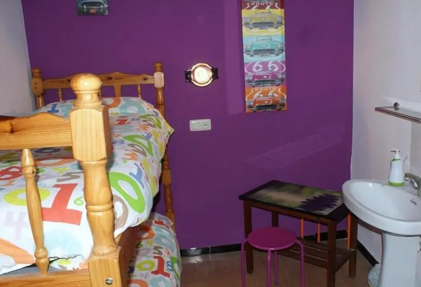 Perhehuone, Pensió I Apartament Torrent