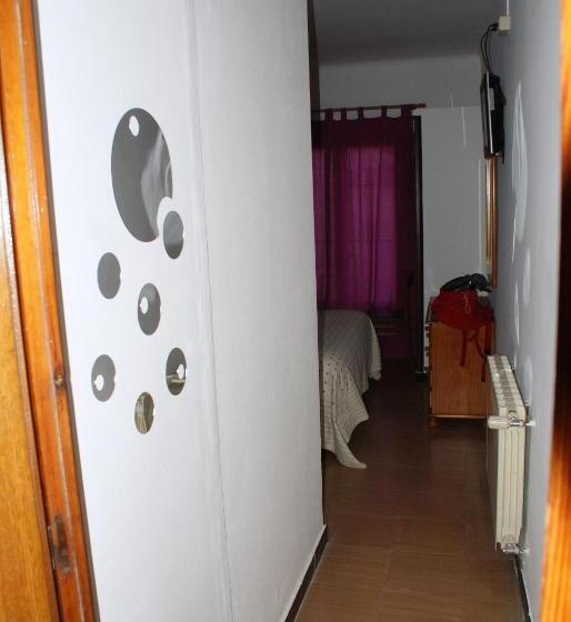 패밀리 룸, Pensió I Apartament Torrent