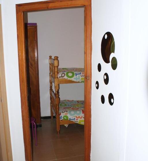 패밀리 룸, Pensió I Apartament Torrent