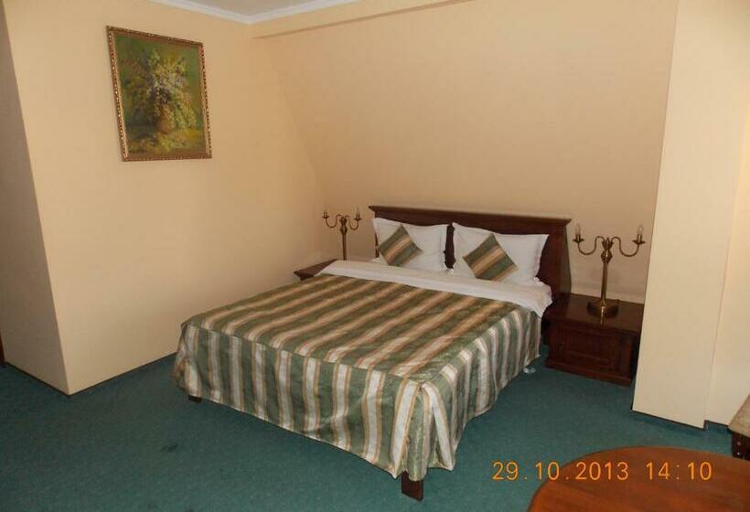 غرفة قياسية, Vila Royal