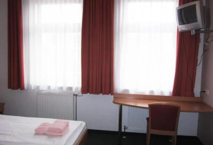 Standard Kolmen Hengen Huone, Pension Elisabeth