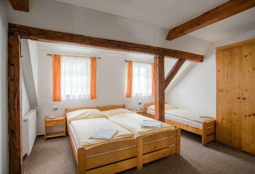 标准三人间, Pension Herman