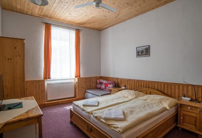 标准三人间, Pension Herman