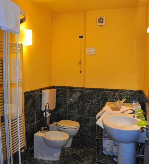 سوییت خانوادگی, Piazza Nova Guest House