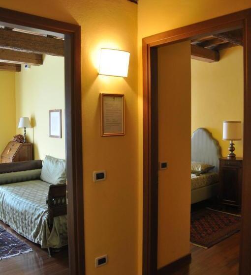 سوییت خانوادگی, Piazza Nova Guest House